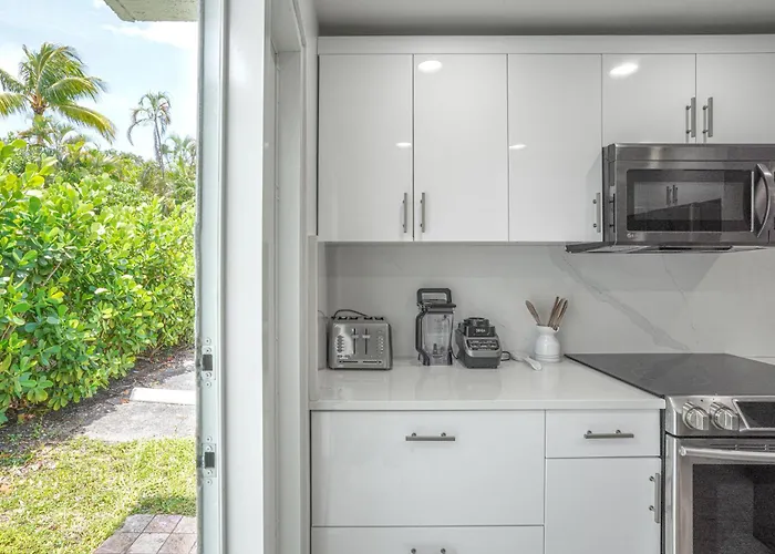 Luxury Pool Villa At St. James Unit E, Pet Friendly