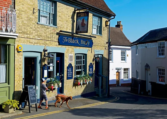 Beautifully Refurbished Cottage In Lower Wivenhoe.