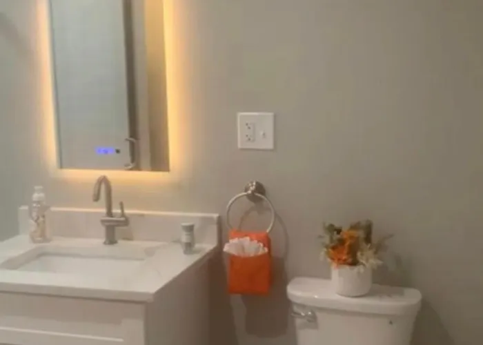Private Home Cozy Room