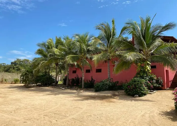 Siete Piedras Beachfront Village