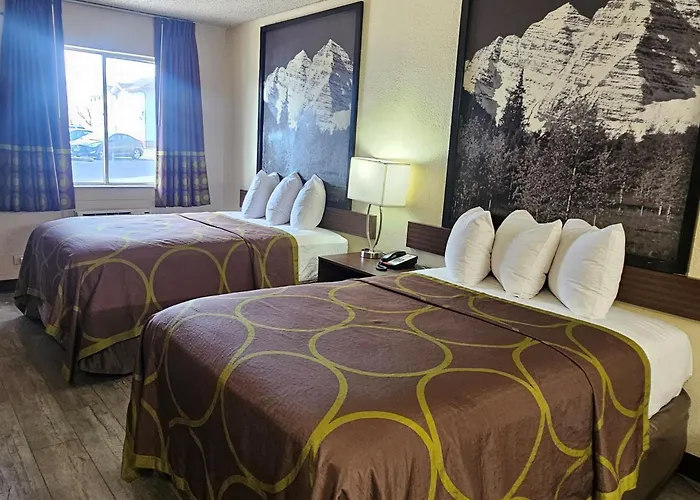Super 8 By Wyndham Denver Central