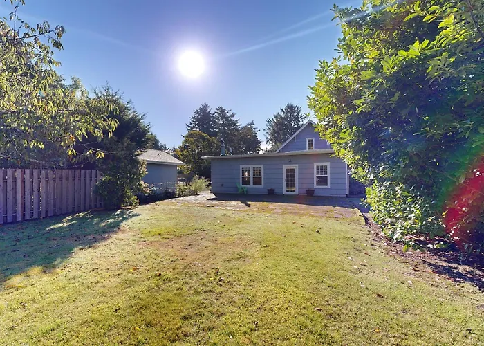 Seventh Street Cottage