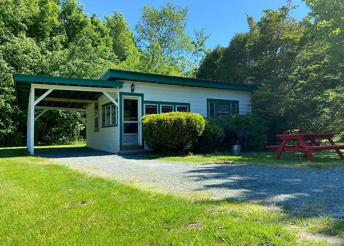 Patio Motor Court