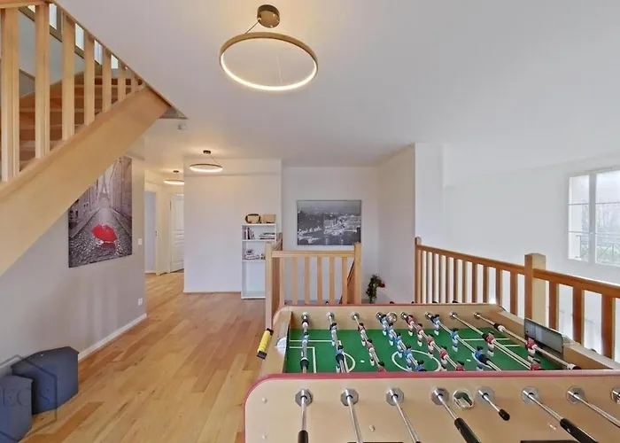 Family House For 14 - Disneyland Paris