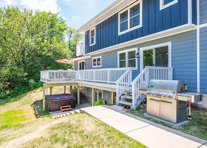 Englishprairiebnb - 8 Bedrooms - 4 Bathrooms