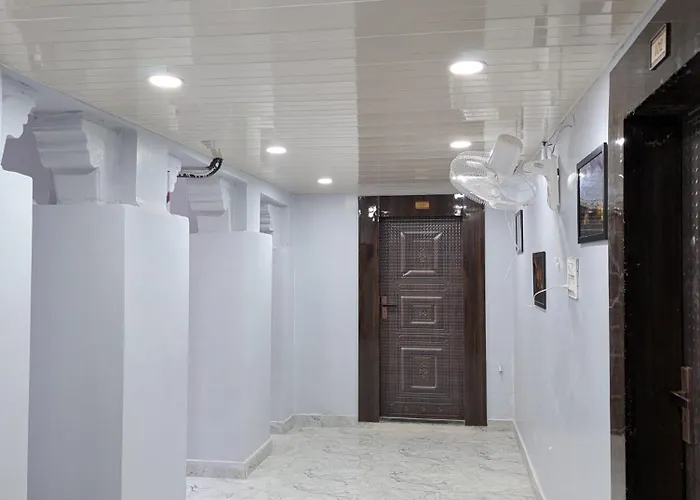 Meenakshi Guest House
