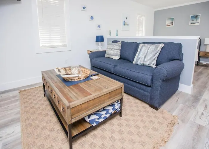 Seahorse Studio - A Downtown Retreat
