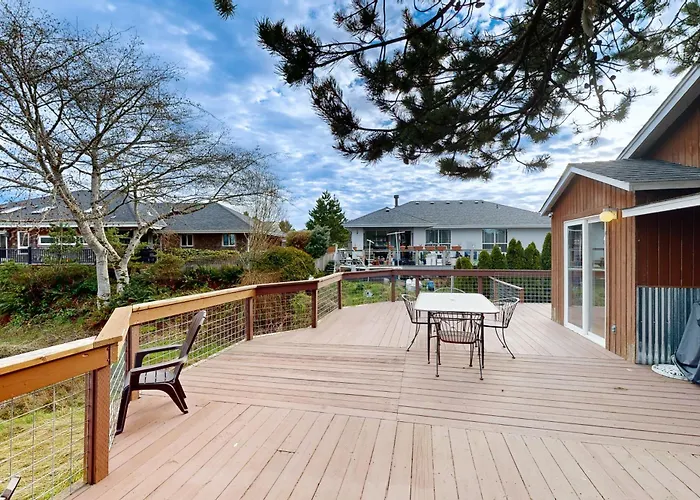 2 Bed 1 Bath Vacation Home In Seaside
