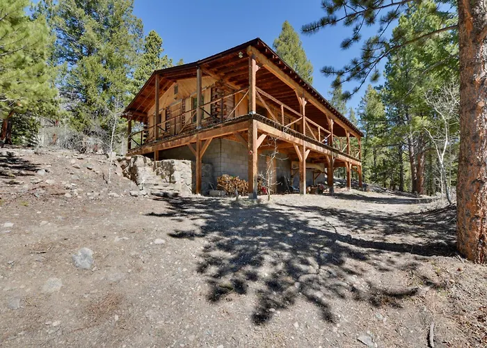 Idyllic Twin Lakes Escape W/ Views Of The Lakes