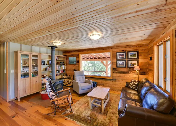 Idyllic Twin Lakes Escape W/ Views Of The Lakes