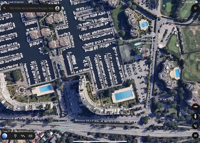 Cannes Marina Residence Le Surcouf: Mountaintop Studio with Pool and Port View
