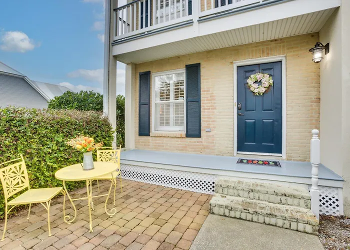 Old Town Bay St Louis Townhome: Walk To Beach