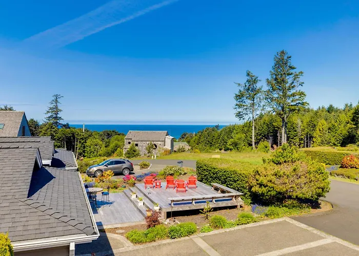 Modern Arch Cape Home: Ocean View, Steps To Beach!