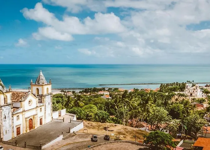 Vista para o mar e Farol de Olinda, Perto da FACULDADE DE MEDICINA DE OLINDA , Cama Solteiro Com colchão Adicional, Estante e Ventilador