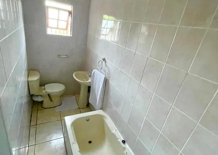 21 Maluti Avenue, Paulshof, Sandton