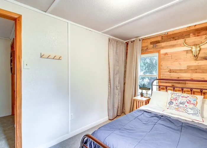 Pet-Friendly Pequot Lakes Vacation Rental Cabin!