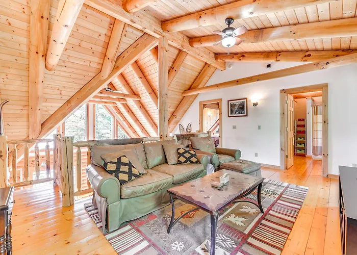Lakefront Corinth Log Home: Private Dock, Fire Pit