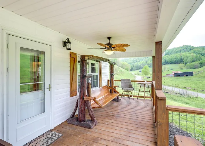 Hike & Relax: Blue Ridge Mountain Retreat!