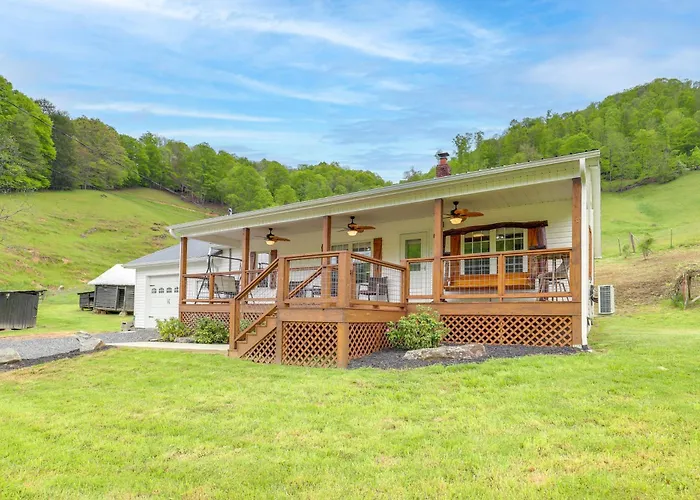 Hike & Relax: Blue Ridge Mountain Retreat!