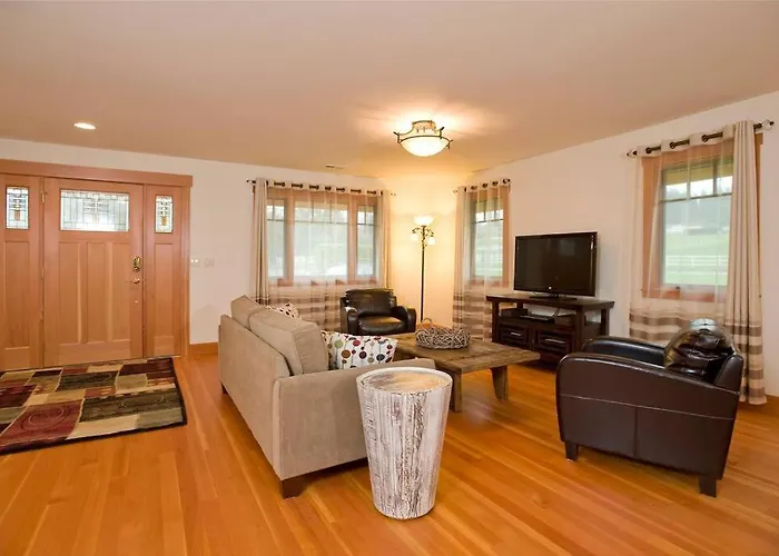 Woodinville'S Hollywood Hill Guest House