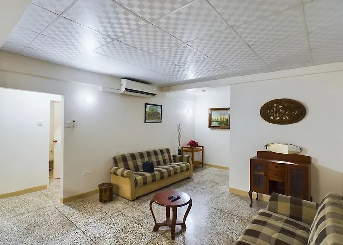 2 Bedroom Apartment Close To Pos