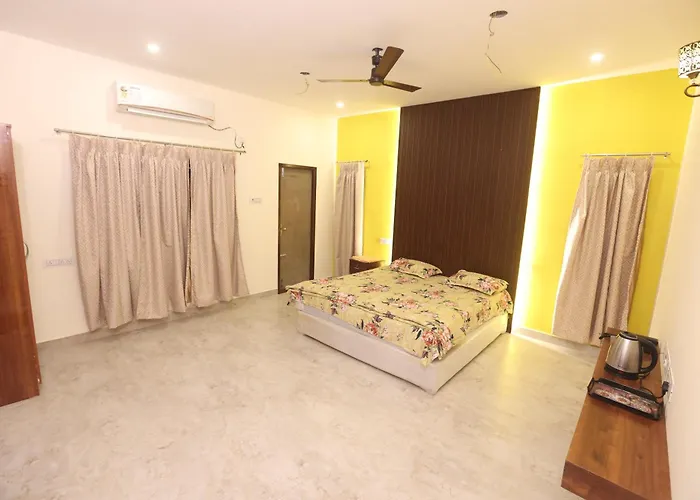 Mm Beach House & Party Hall