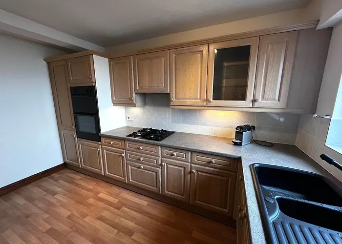 Westward Ho! Oceanview Getaway With Parking