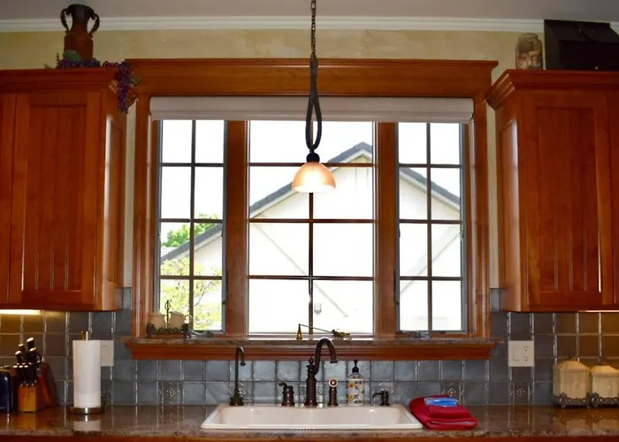 Bella Vita Estate Luxury Home With Hot Tub On Golf Course