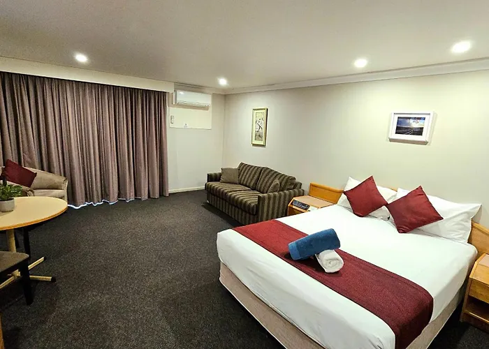 Hilltops Retreat Motor Inn