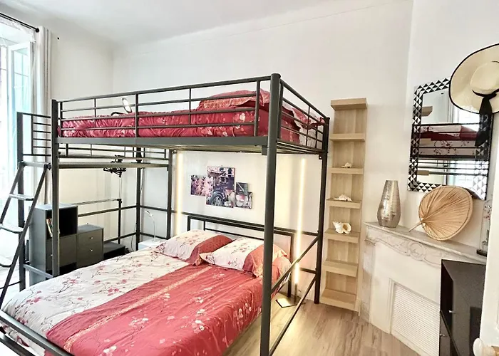 Amiral Courbet Apartment