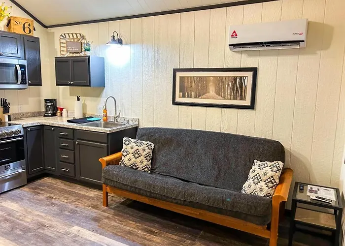 Lakefront Cabin - The Willows - 11