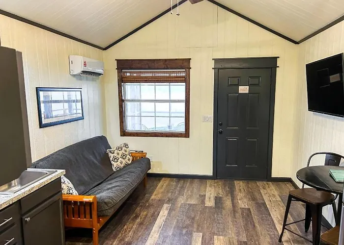 Lakefront Cabin - The Willows - 11