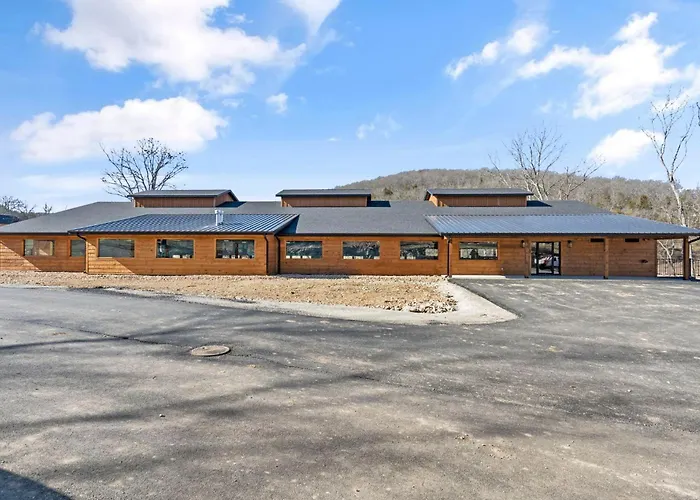 New Cabin At Tall Timbers! Free Tickets! Indoor And Outdoor Pools!