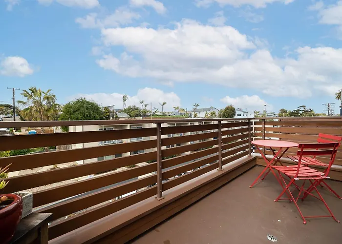 Brand New Condo 1 Block From Beach - Pet Friendly