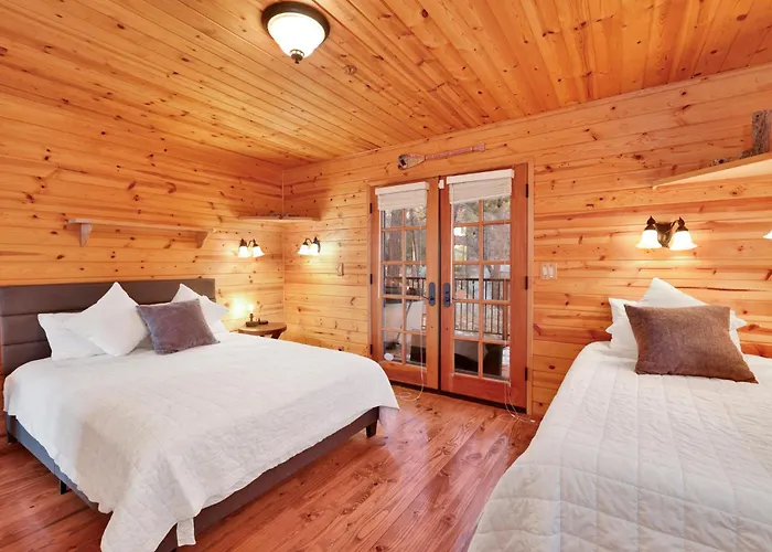 High-Top Lakeview Chateau | Relaxing Modern Fawnskin Retreat