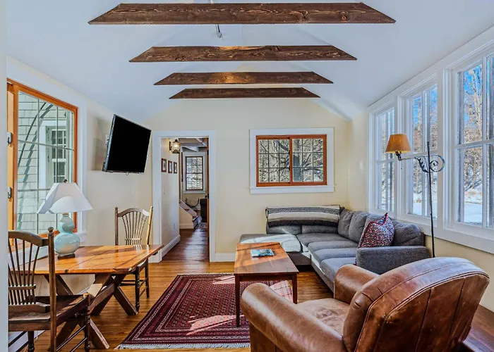 Historic Charm Located On The River - Rustic Chic