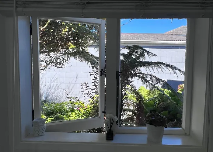 Peaceful Homestay 7 Minutes From Christchurch Airport