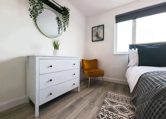Workstay Albert Road Contractor & Work Stays