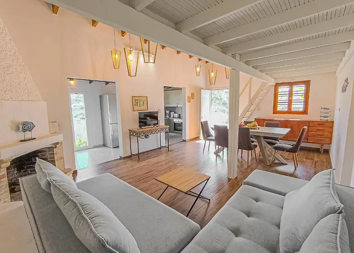 Charming House 8 Minutes Walk From Almyrida Beach - Private Parking - Starlink Internet