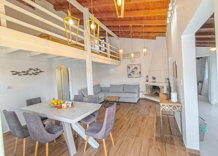 Charming House 8 Minutes Walk From Almyrida Beach - Private Parking - Starlink Internet
