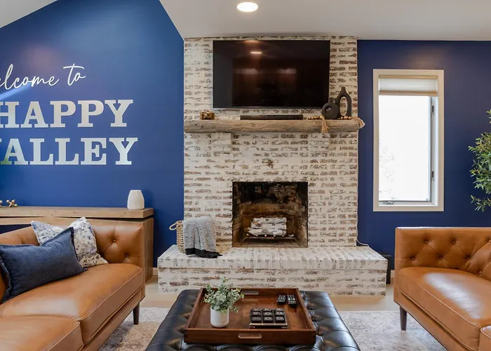 Large Luxury Home With Media Room And Game Room - 10 Mins To Campus & Stadium
