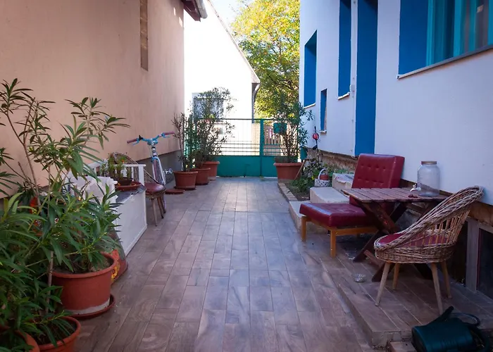 Makvirag - Apartman Es Szobak
