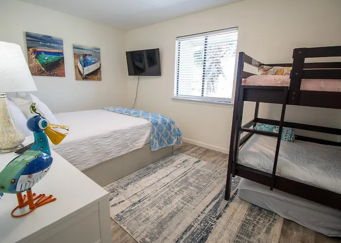 Double Take! Renovated Vacation Home