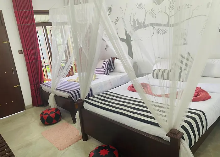Snuggle Cottage