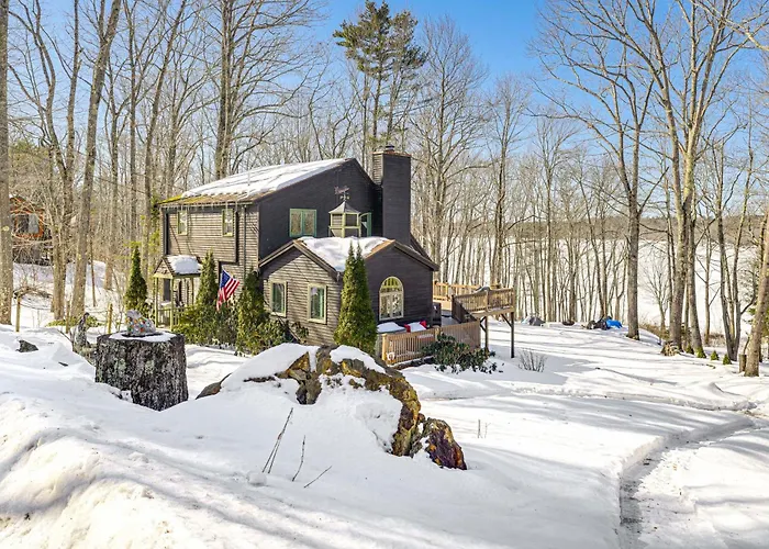 Waterfront Home W/ Boat Dock & Sunroom In Gardiner