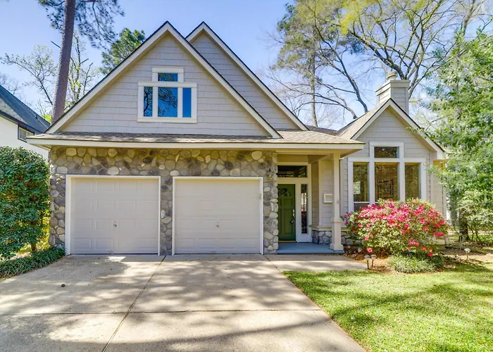 Hot Tub, Fire Pit: Retreat In The Woodlands!