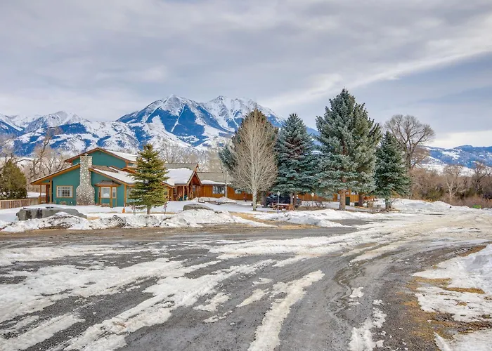 6 Mi To Chico Hot Springs: Villa W/ River Access