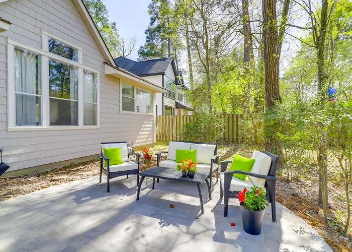 Hot Tub, Fire Pit: Retreat In The Woodlands!