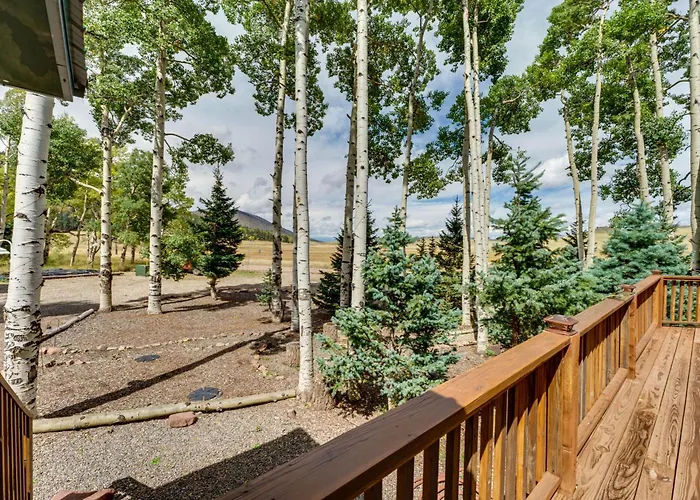 Mountain Views: Cabin In Fort Garland Near Hiking