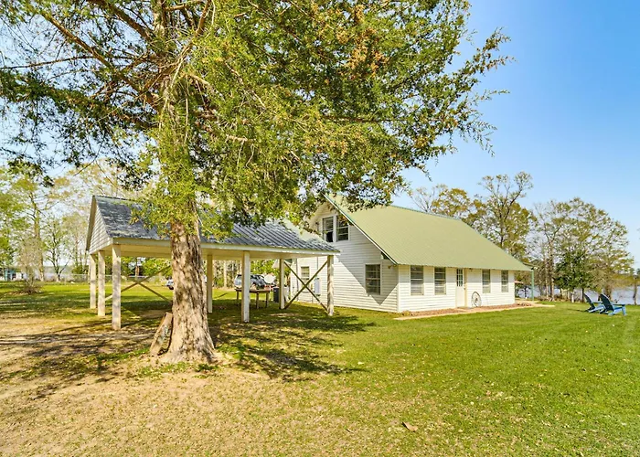 Boat & Swim: Lakefront Toledo Bend Retreat!